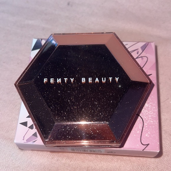 FENTY BEAUTY by Rihanna Diamond Bomb All-Over Diamond Veil:  Rose Rave - Picture 9 of 9
